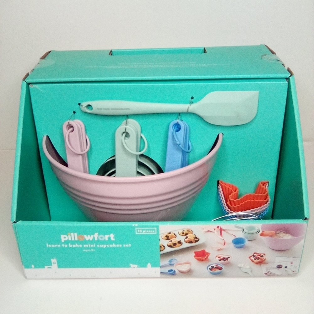 Pillowfort Learn To Bake Mini Cupcakes Set, 16pc.Kids Kit